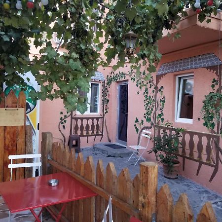 Guest House Zemeli Tbilisi Exteriör bild