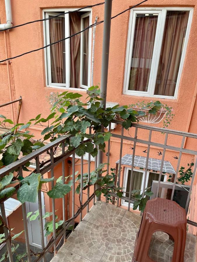 Guest House Zemeli Tbilisi Exteriör bild