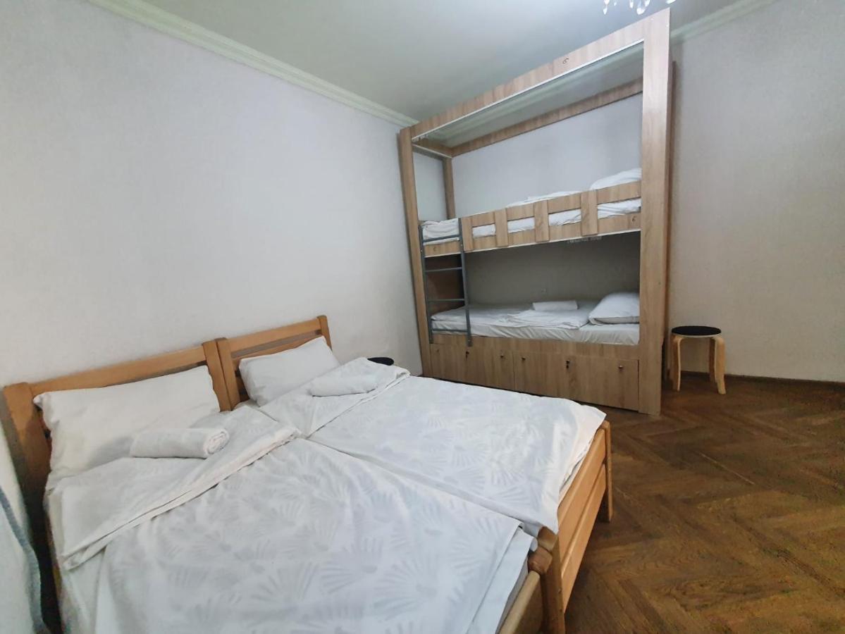 Guest House Zemeli Tbilisi Exteriör bild