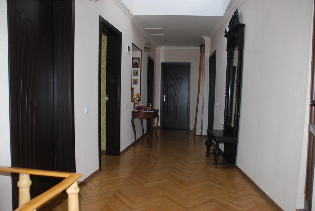 Guest House Zemeli Tbilisi Exteriör bild