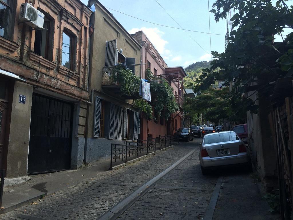 Guest House Zemeli Tbilisi Exteriör bild